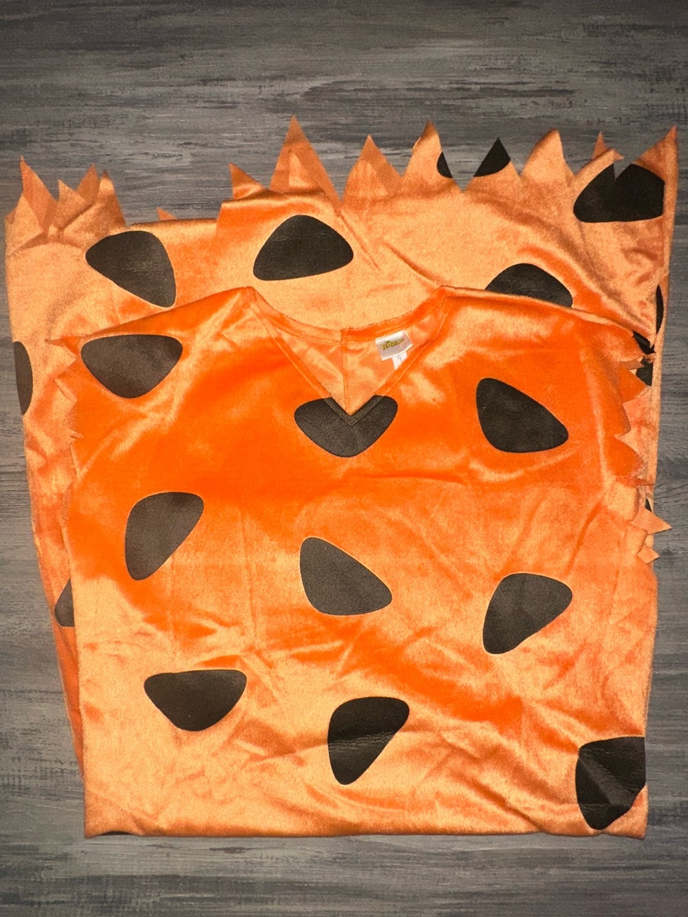 5 Piece Adult Fred Flintstone Costume - Picture 8 of 11